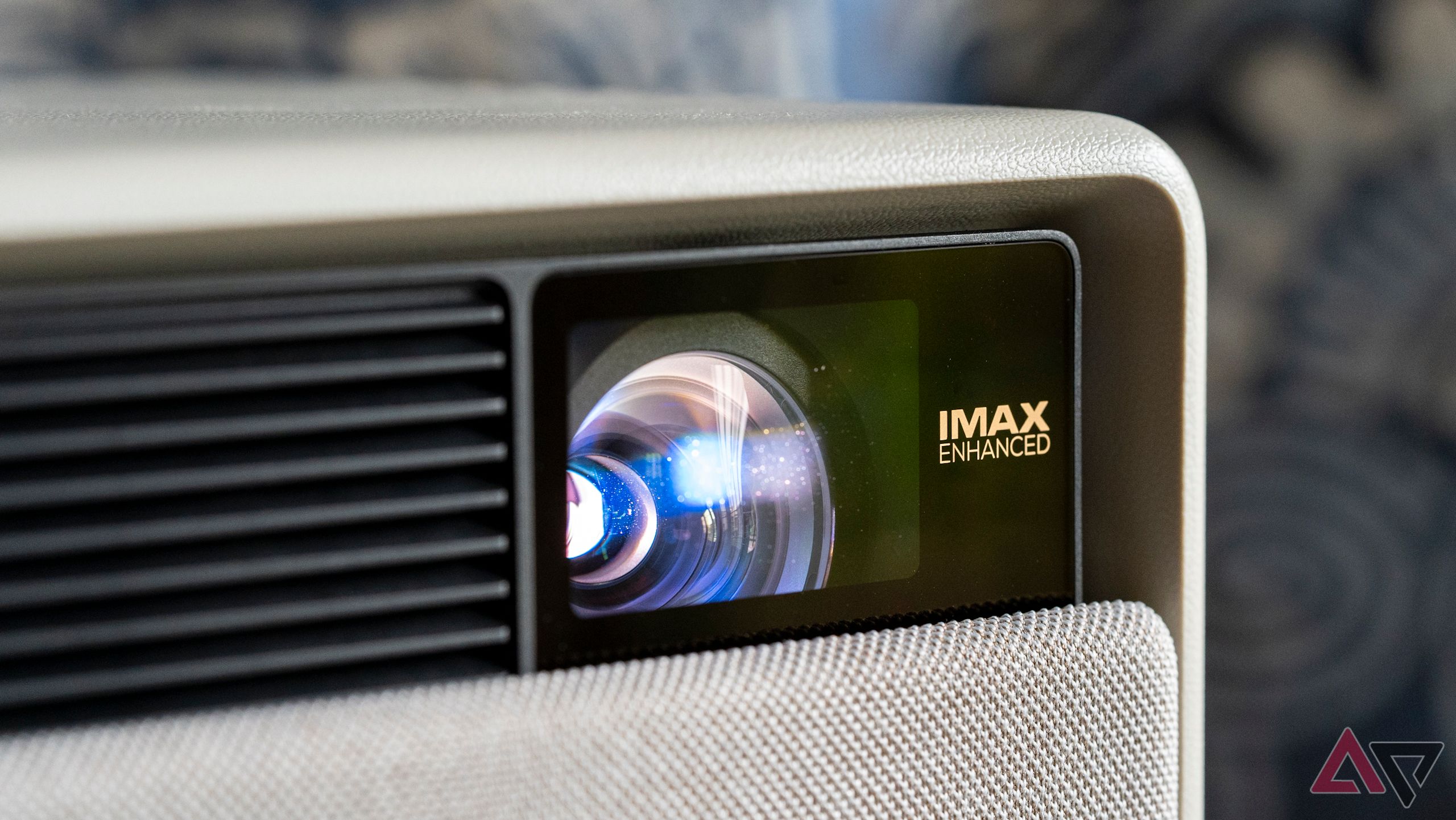 IMAX branding of the Xgimi Horizon S Max lens