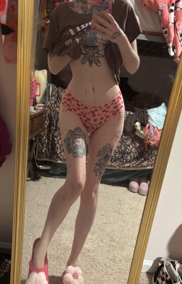 in love with the cherry print f09fabb6f09f8fbb.jpeg