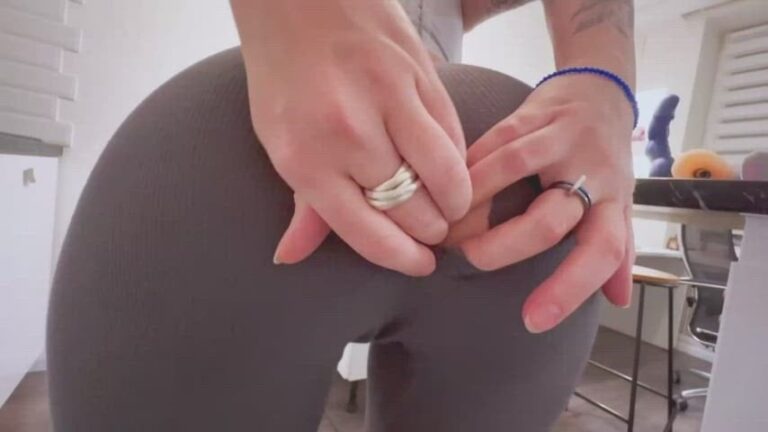 am i bubble butt approved.jpg