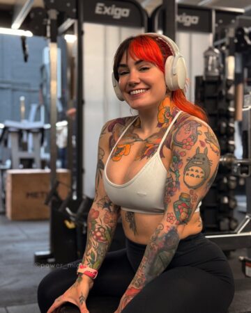 smiling because its bench day.jpeg