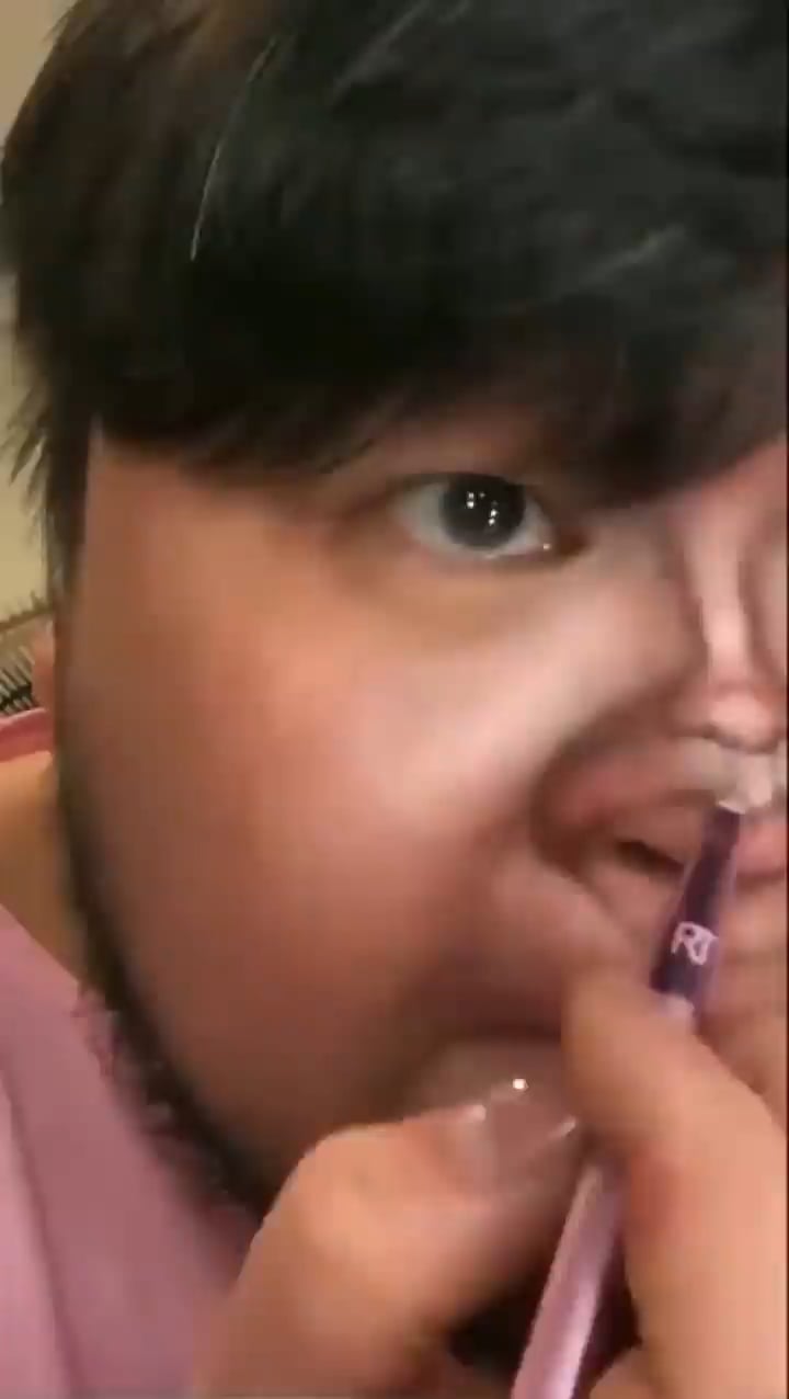 nose face cutie looks.png