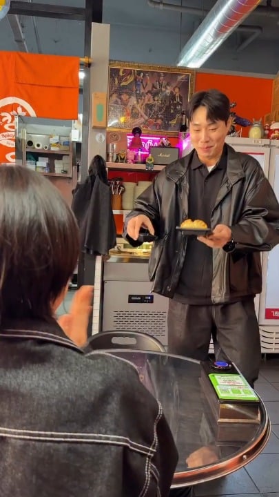 restaurant things.png