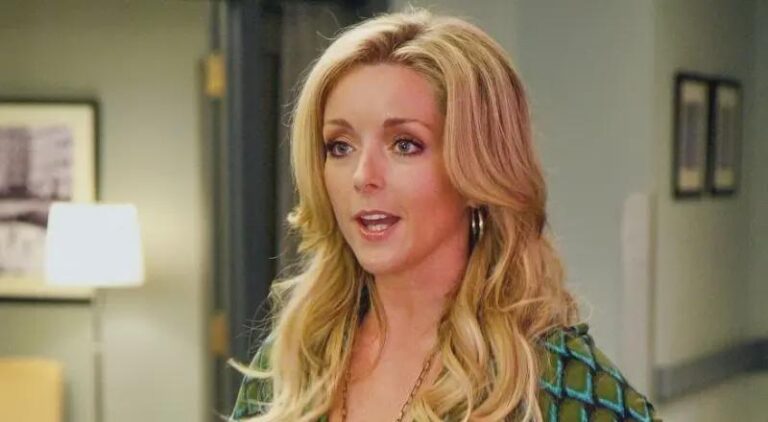 sorry liz i cant make it in today im doing the anti woke sinners the daily wire with zachary levy and jonathan majors jonathan just fell out a window and the crew refuses to work w.jpeg