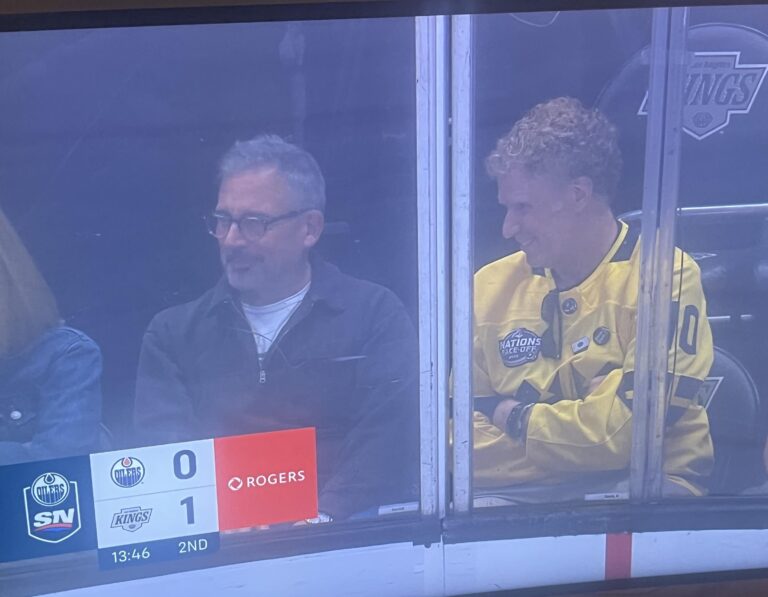 is that two regional managers i spy.jpeg