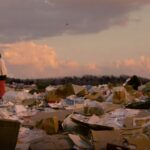 andy and erins first kiss being at the dump is symbolic of one of the most tedious and least fulfilling relationships in any sitcom ever.jpeg