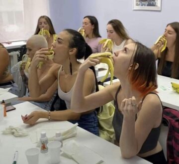 banana eating contest.jpeg