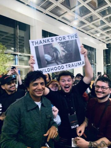 m night shyamalan getting a warm welcome from fans despite all of the childhood trauma hes given us over the years.jpeg