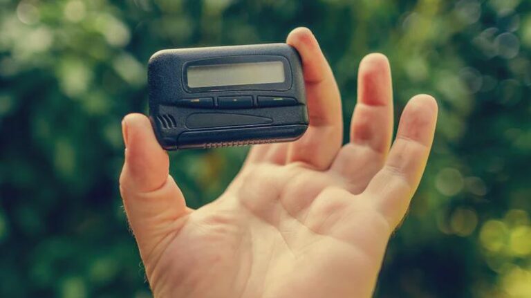 who still remember pager beepers 1949.jpeg