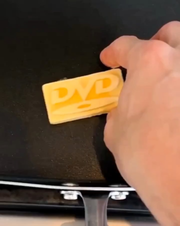 dvd logo hitting every corner like its 2005.png
