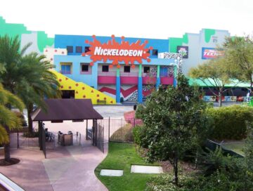 nickelodeon studios was opened in 1990 but it was formerly shut down in 2005.jpeg