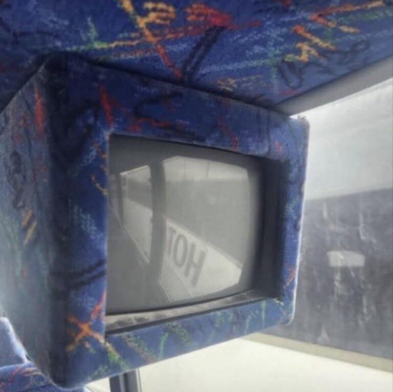 peak luxury on buses in the 90s.jpeg