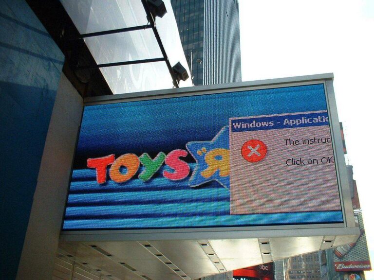 toys r us times square error 2001.jpeg