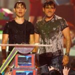 tobey maguire and steve carrell getting slimed at the 2007 kids choice awards.jpeg